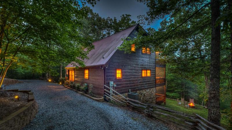 Three-Bedroom Holiday Home  image 4