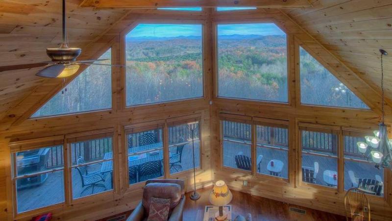 Black Dog of Blue Ridge- Pet Friendly | Fenced In Yard | Hot Tub | Outdoor Fireplace - image 14