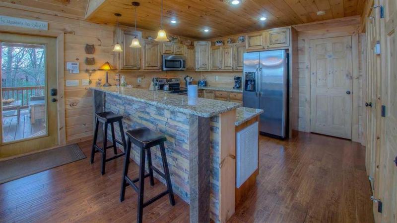 Black Dog of Blue Ridge- Pet Friendly | Fenced In Yard | Hot Tub | Outdoor Fireplace - image 25