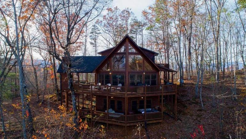 Black Dog of Blue Ridge- Pet Friendly | Fenced In Yard | Hot Tub | Outdoor Fireplace - image 38