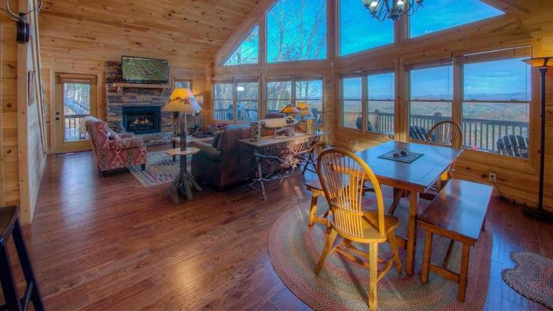 Black Dog of Blue Ridge- Pet Friendly | Fenced In Yard | Hot Tub | Outdoor Fireplace - image 31
