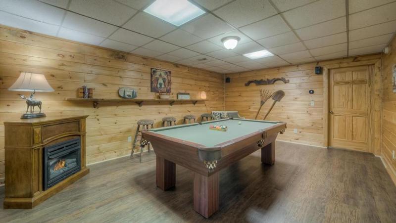 Big Sky Retreat- Pet Friendly | Game Room | Hot Tub with Views - image 37