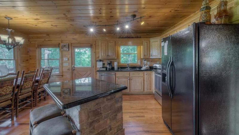 Big Sky Retreat- Pet Friendly | Game Room | Hot Tub with Views - image 42