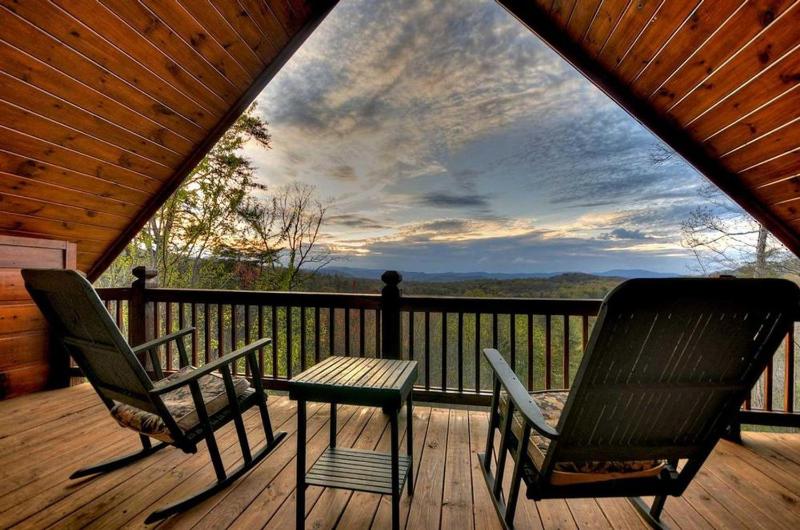 Big Sky Retreat- Pet Friendly | Game Room | Hot Tub with Views - image 25