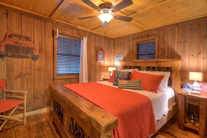 Creekside R&R- Fish or Tube from Deck | Outdoor Living | Screened Porch | Hot Tub - image 30