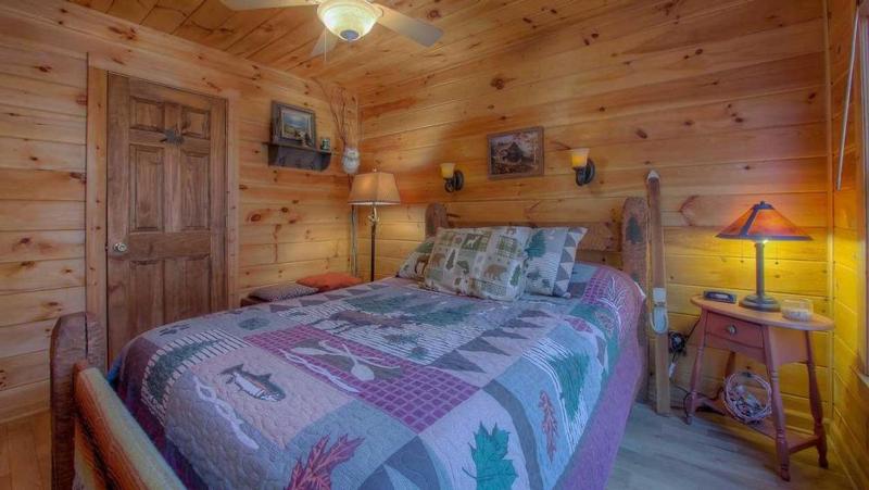 EddieBear- Pet Friendly | Aska Adventure Area | Screened In Porch | Outdoor Living - image 18
