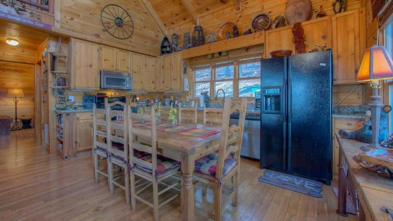 EddieBear- Pet Friendly | Aska Adventure Area | Screened In Porch | Outdoor Living - image 13