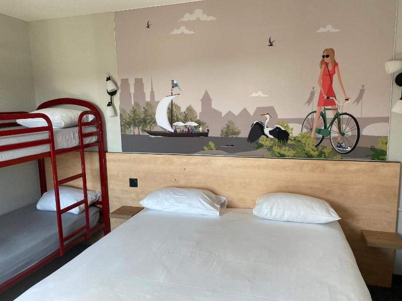 Superior Room 1 to 4 pax image 3