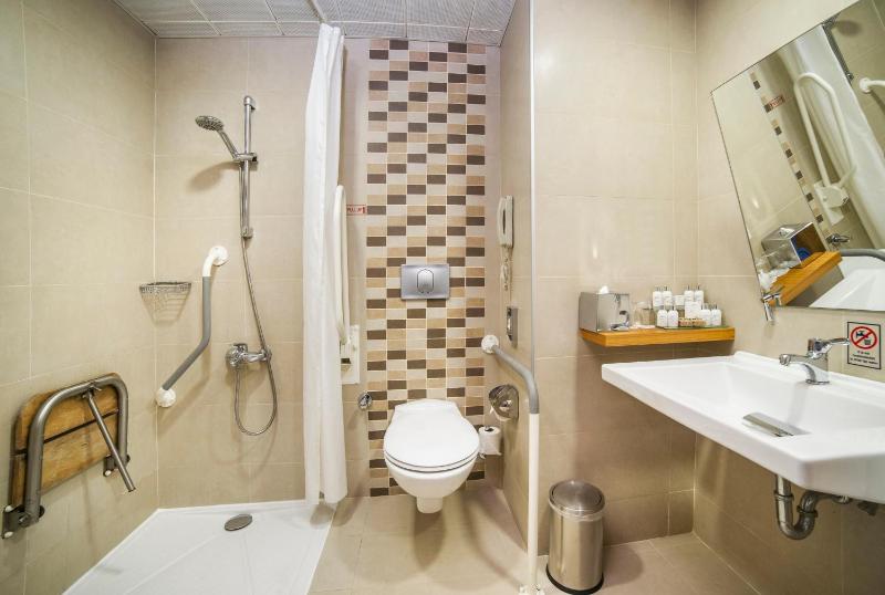 Standard Room image 2