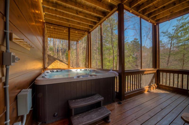 Hilltop Hideaway- EV Car Charger | Hot Tub | All Inclusive Game Room | Close to town - image 10