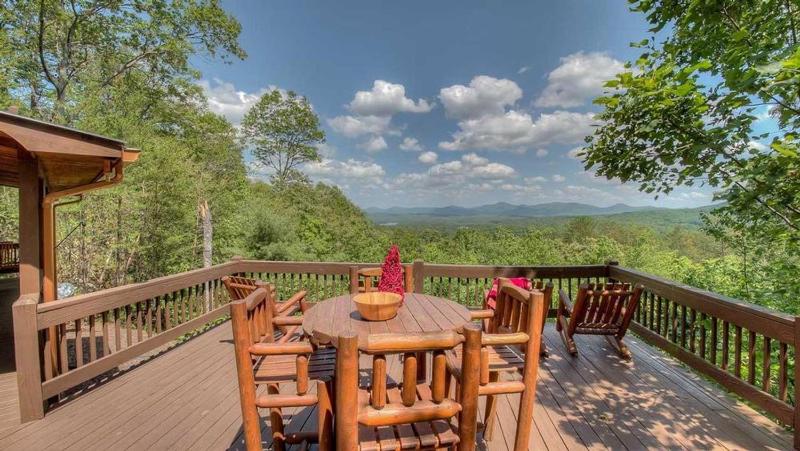 Heavens Whisper- Lake and Mountain Views | Outdoor Fire Pit | Aska Adventure Area - image 28