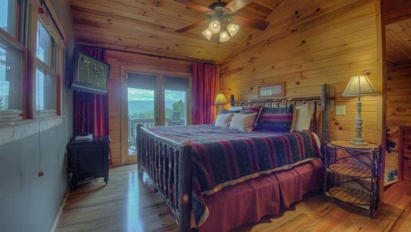 Heavens Whisper- Lake and Mountain Views | Outdoor Fire Pit | Aska Adventure Area - image 20