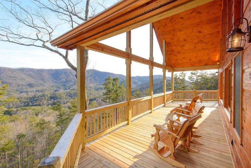Mountainside Retreat- Hot Tub | Spectacular Mountain Views | Screened In Porch - image 10