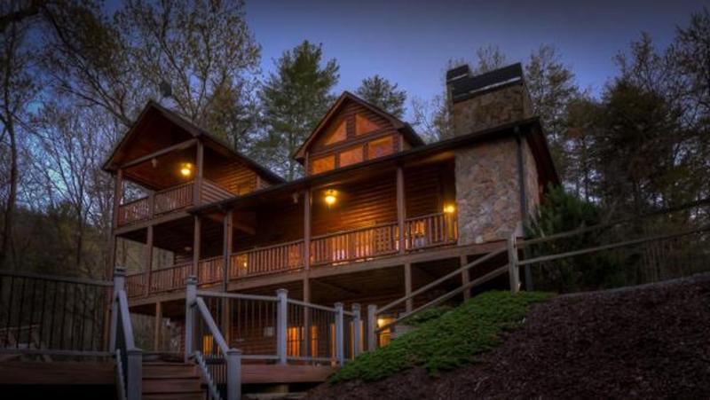 Laurel Valley Lodge- Pet Friendly | Outdoor Fire Pit & Fireplace | Game Room - image 12