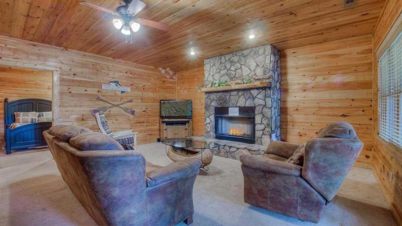 Laurel Valley Lodge- Pet Friendly | Outdoor Fire Pit & Fireplace | Game Room - image 32