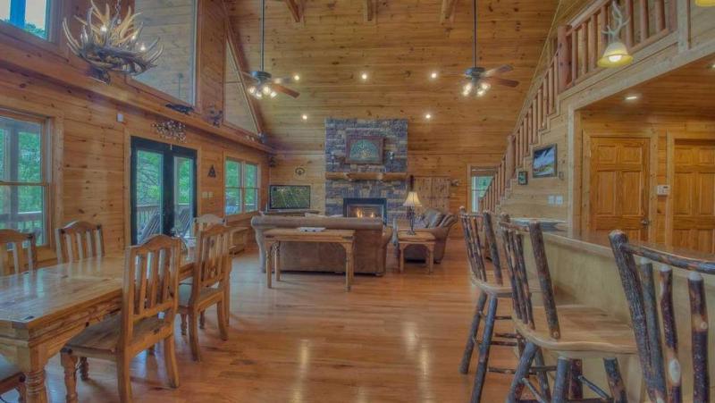 Majestic Peace- Dog Friendly | Screened Porch | Spectacular Views - image 2