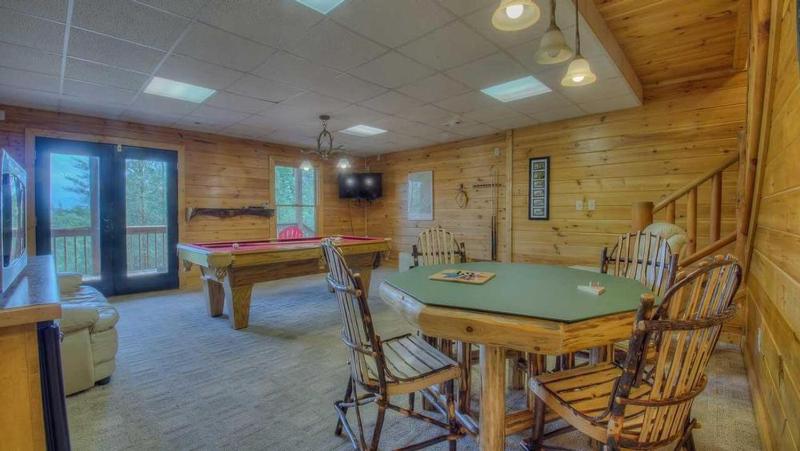 Majestic Peace- Dog Friendly | Screened Porch | Spectacular Views - image 23