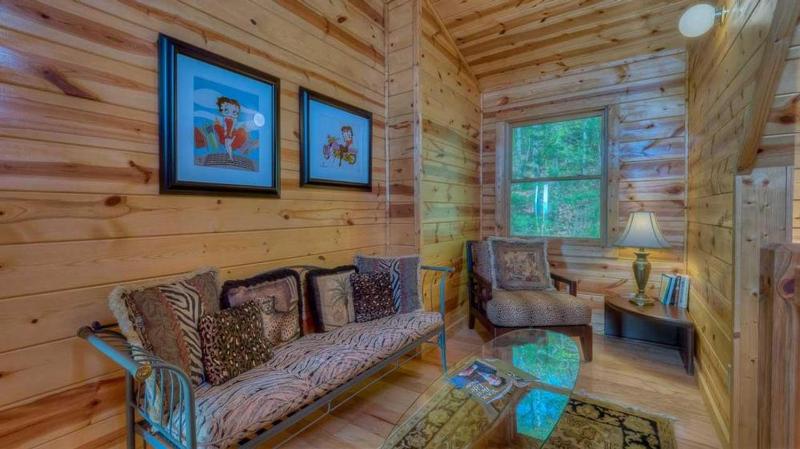 Three-Bedroom Holiday Home  image 4