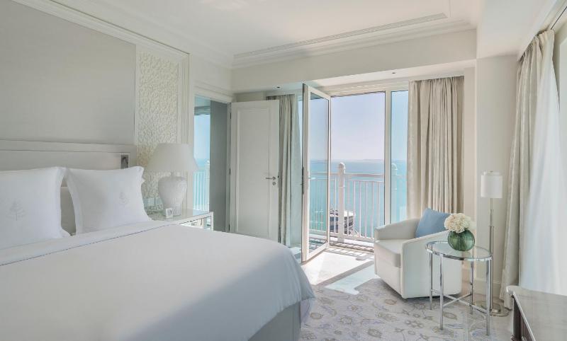 Executive King Suite with Sea View
