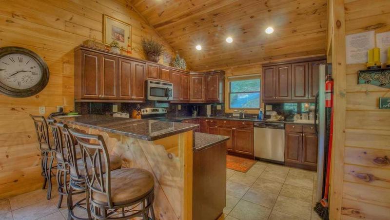 Four-Bedroom Holiday Home image 3