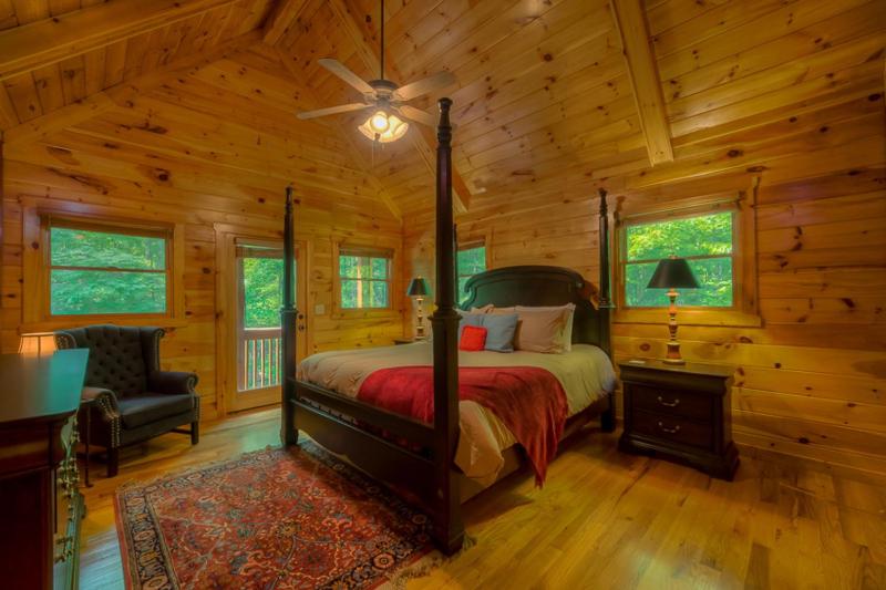 Our Blue Heaven- Private yet convenient | Hot tub |Screened Porch - image 8