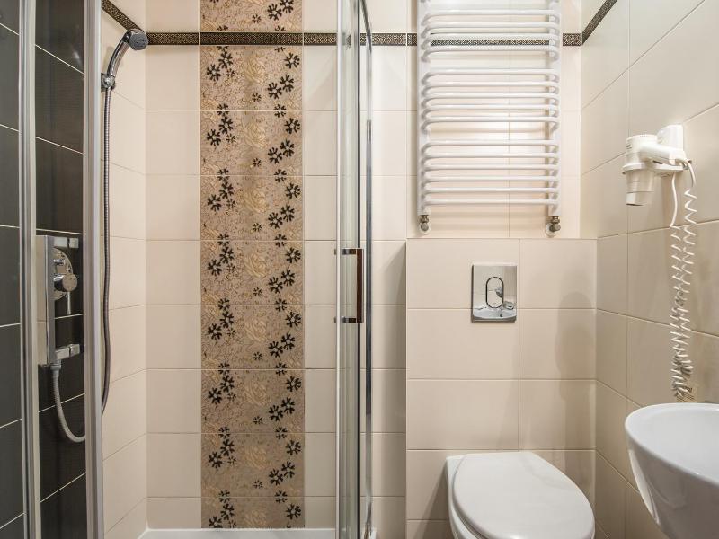 Double Room with Balcony (2 Adults + 1 Child) image 3