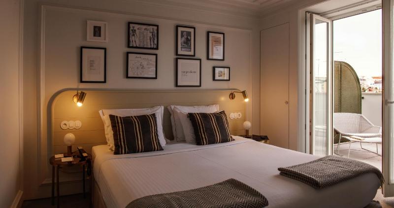 Double or Twin Room with Terrace and view image 2