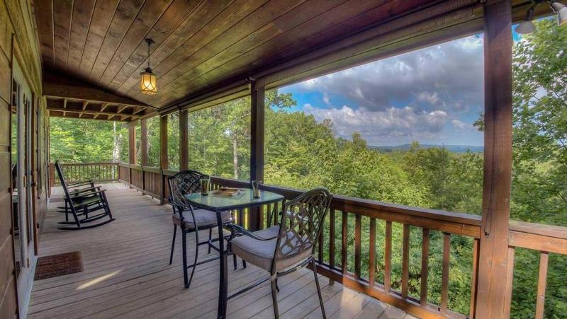 Sunset Lodge- 2 BDR with Billiards | Large Stone Fire Pit | Views Galore - image 10