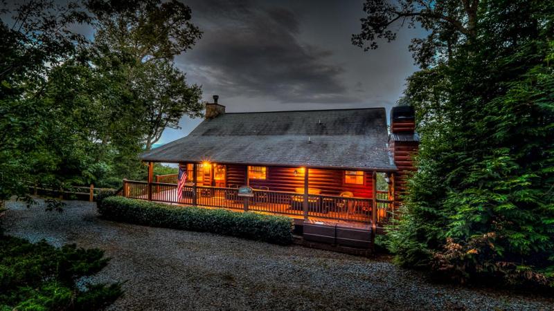 TreeTops- Pet Friendly | Master on Main | 5 minutes from Downtown Blue Ridge - image 15