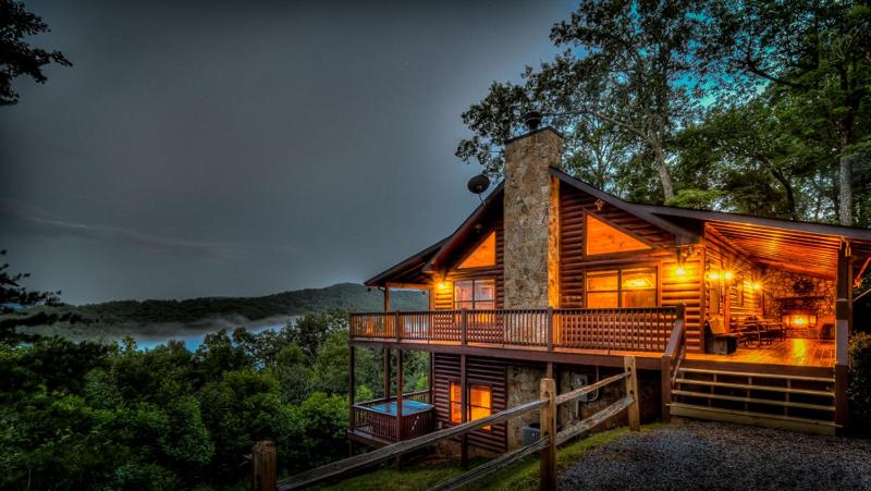 TreeTops- Pet Friendly | Master on Main | 5 minutes from Downtown Blue Ridge - image 11