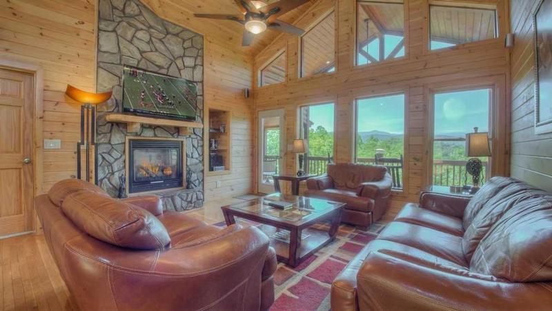 Tondelia- Unique and Contemporary | Outdoor Living | Master on Main - image 13
