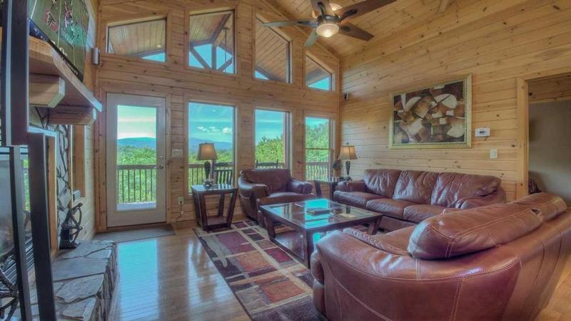 Tondelia- Unique and Contemporary | Outdoor Living | Master on Main - image 30