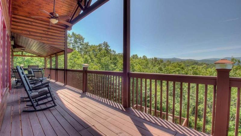 Tondelia- Unique and Contemporary | Outdoor Living | Master on Main - image 29