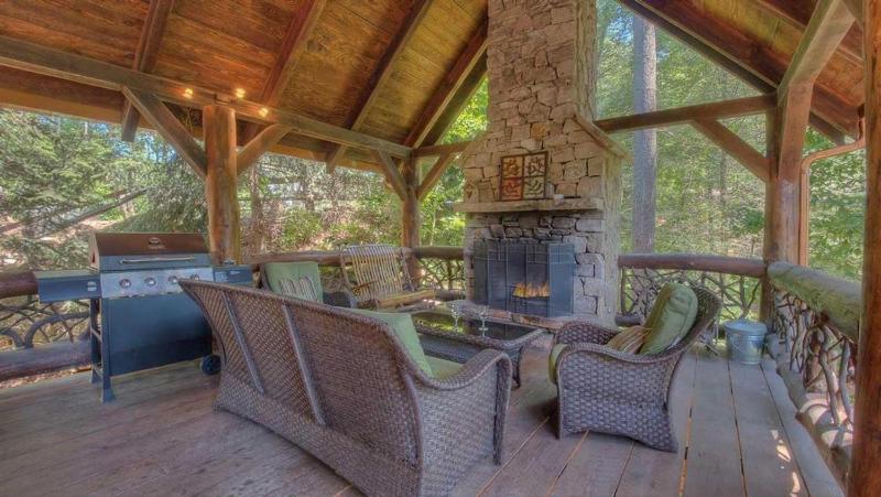Whitewater Wilderness- Riverside Retreat | Outdoor Living | Luxury Kitchen - image 7