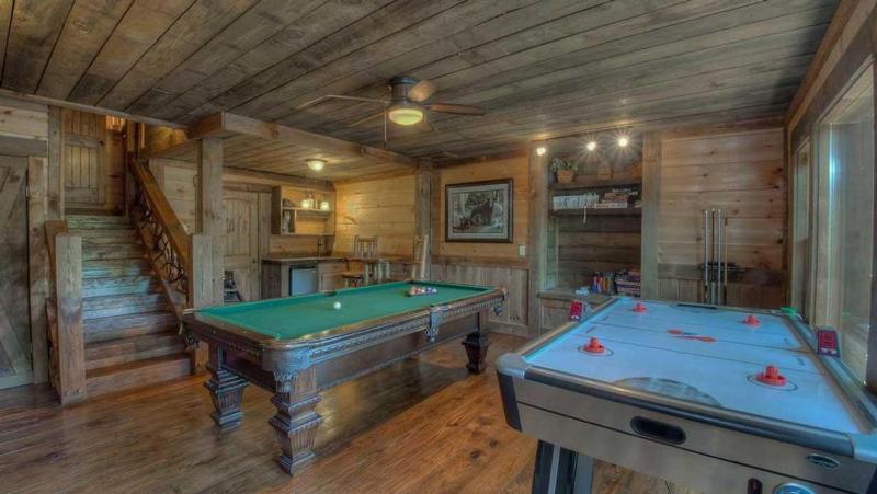 Whitewater Wilderness- Riverside Retreat | Outdoor Living | Luxury Kitchen - image 26