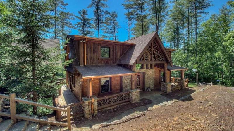 Whitewater Wilderness- Riverside Retreat | Outdoor Living | Luxury Kitchen - image 25