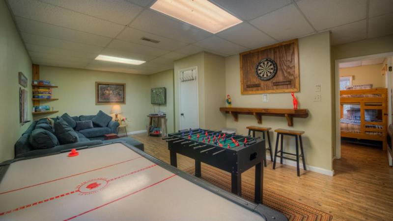 Three-Bedroom Holiday Home  image 2