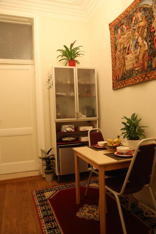Deluxe Double Room with Garden View image 4