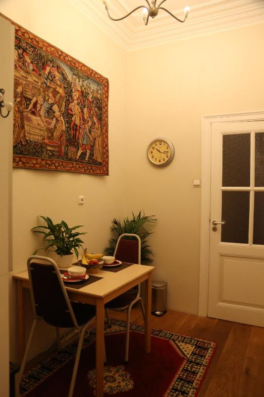 Deluxe Double Room with Garden View image 3