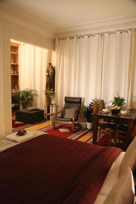 Two Connecting Double Rooms image 4