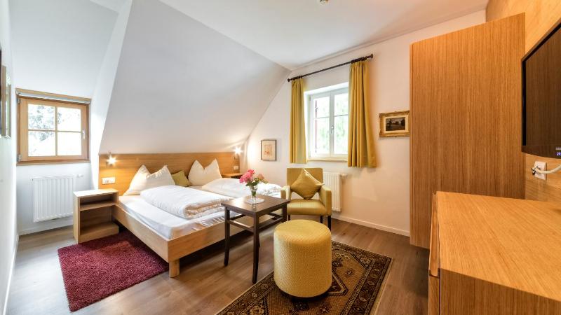 Standard Double Room image 2