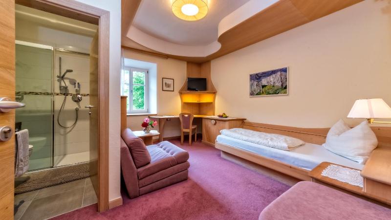 Single Room image 2