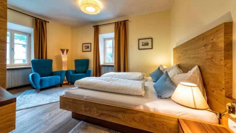 Standard Double Room image 2