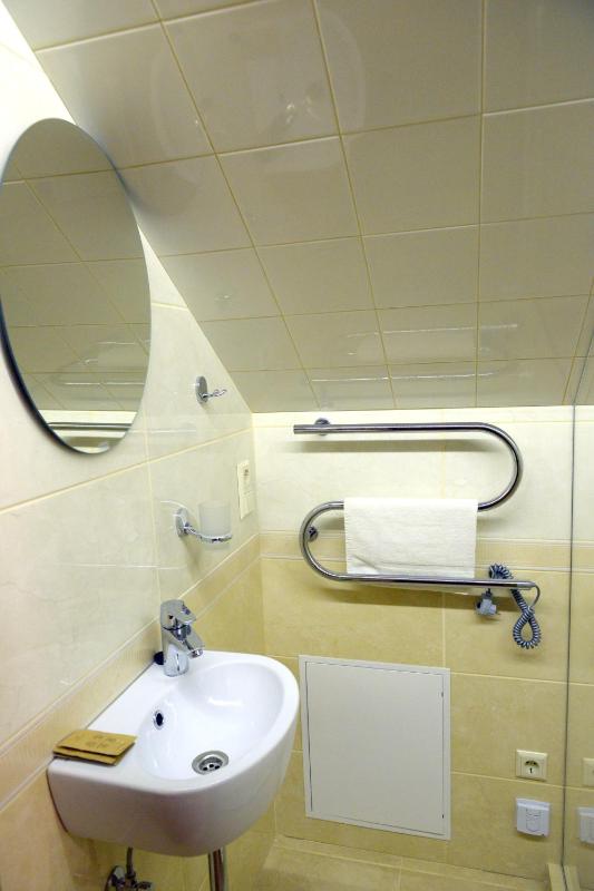 Standard Triple Room image 3