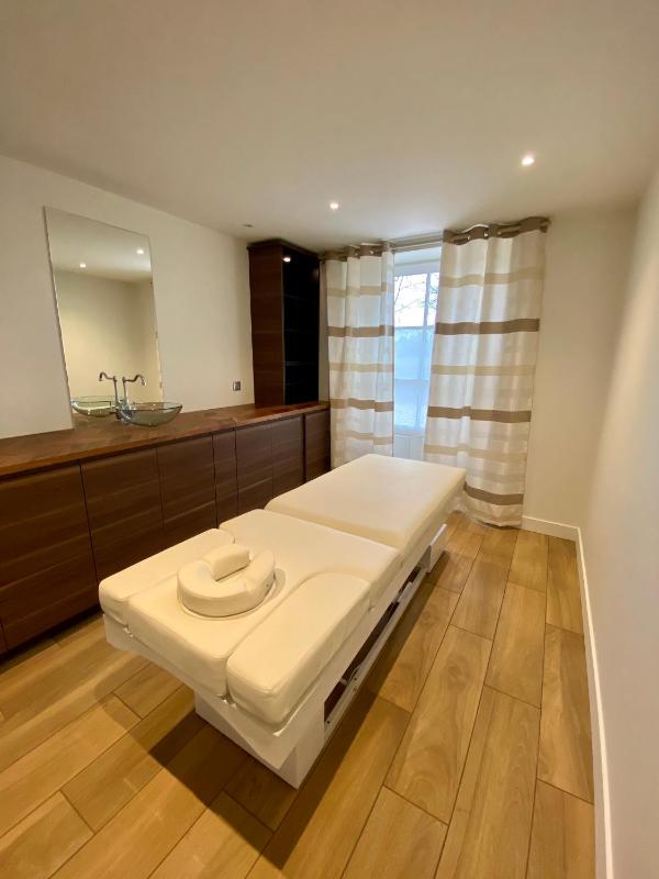 Three-Bedroom House image 4