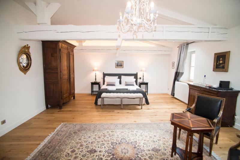 Double Room with Park View image 1