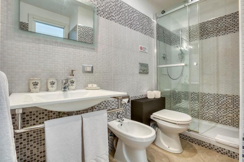 Deluxe Room image 1