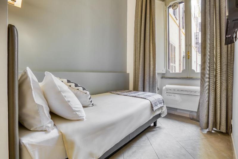 Single Room image 3