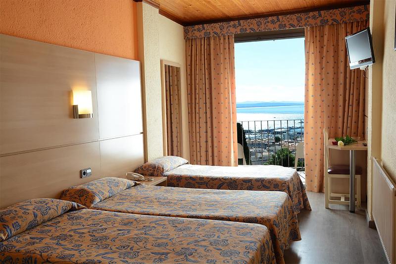 Triple Room image 1
