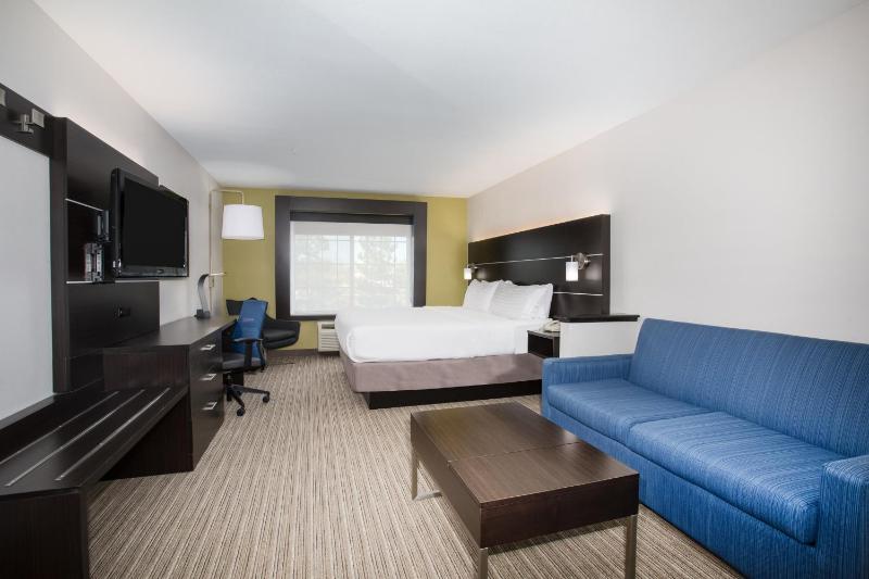 King Suite with Sofa Bed image 2